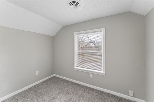 2200 S Hall Avenue, Independence, MO 64053