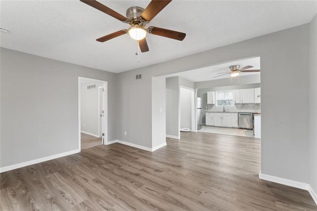 2200 S Hall Avenue, Independence, MO 64053