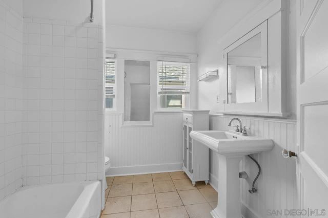 1698 Myrtle Ave, San Diego, CA 92103