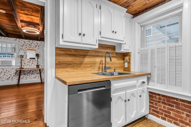 72 1st Street, Keyport, NJ 07735