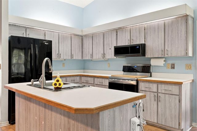 6160 LAYTON AVENUE, Spring Hill, FL 34608