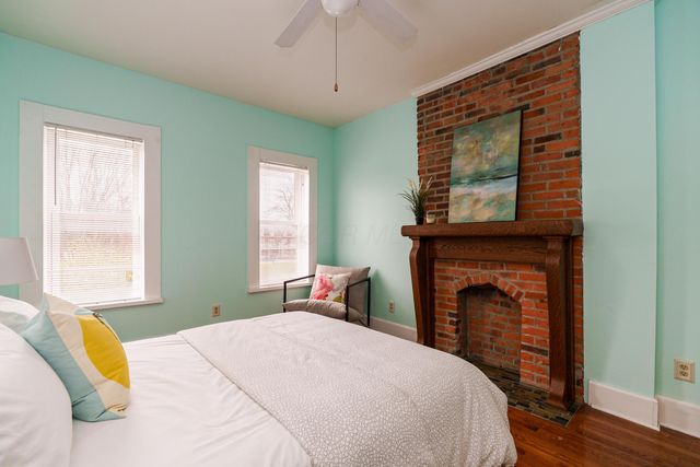 66 E Hubbard Avenue, Columbus, OH 43215