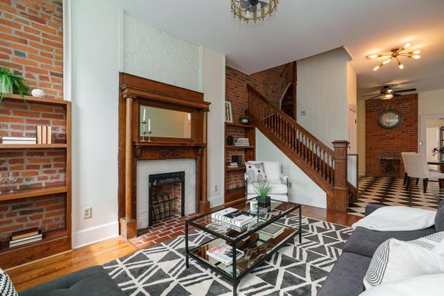 66 E Hubbard Avenue, Columbus, OH 43215