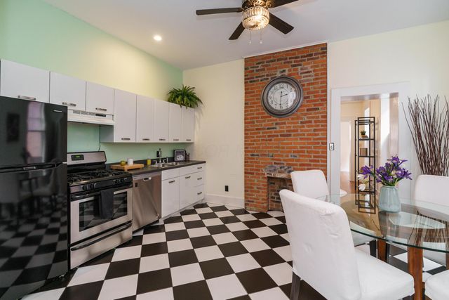 66 E Hubbard Avenue, Columbus, OH 43215