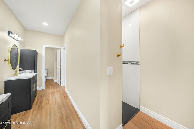 1830 PINNACLE POINT, Holts Summit, MO 65043