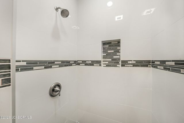 1830 PINNACLE POINT, Holts Summit, MO 65043