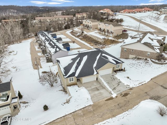 1830 PINNACLE POINT, Holts Summit, MO 65043