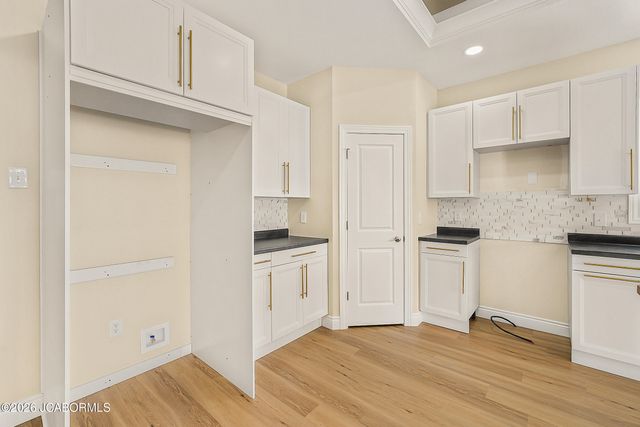 1830 PINNACLE POINT, Holts Summit, MO 65043