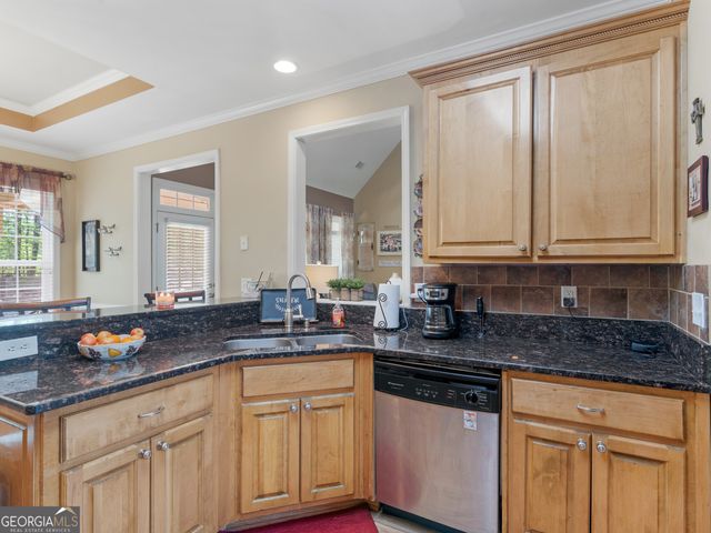 225 Suffolk Way, Mcdonough, GA 30252