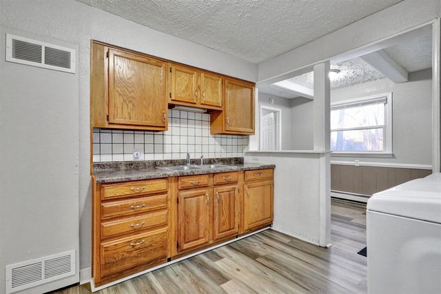 4927 Starr Avenue, Lansing, MI 48910