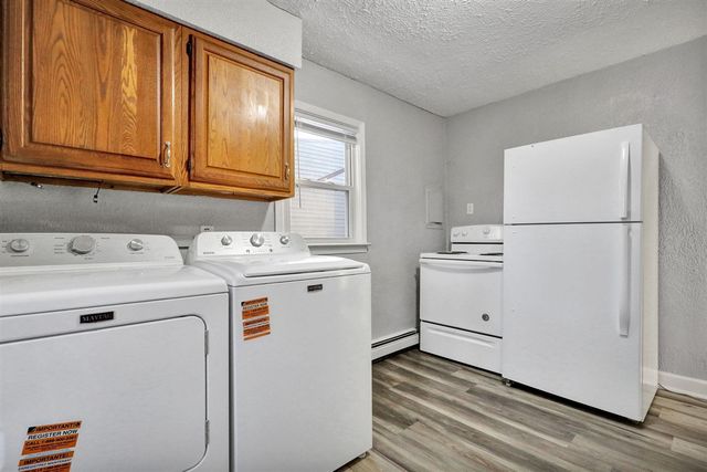 4927 Starr Avenue, Lansing, MI 48910