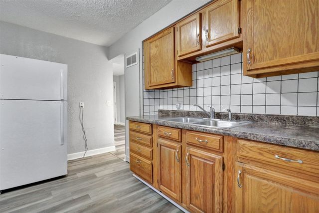 4927 Starr Avenue, Lansing, MI 48910