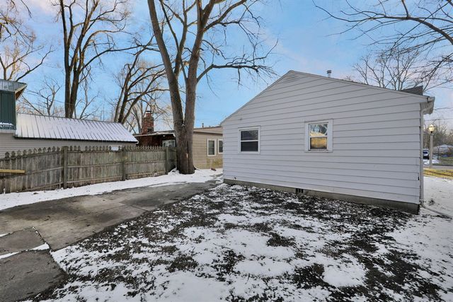 4927 Starr Avenue, Lansing, MI 48910