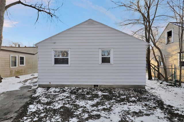 4927 Starr Avenue, Lansing, MI 48910