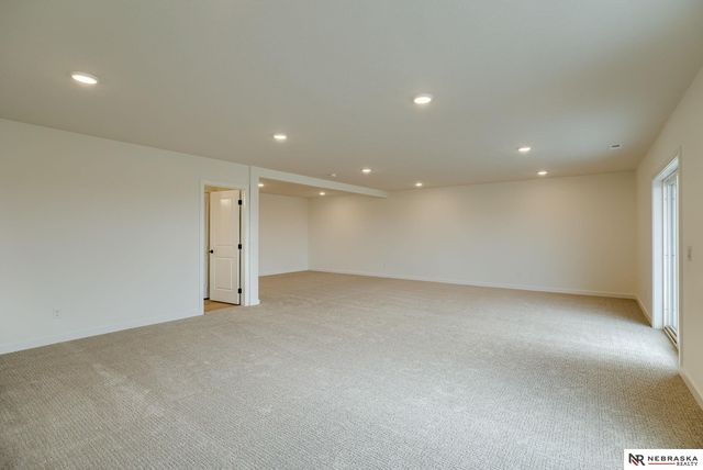 10910 N 172 Street, Bennington, NE 68007