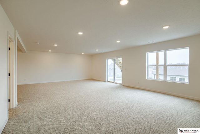 10910 N 172 Street, Bennington, NE 68007