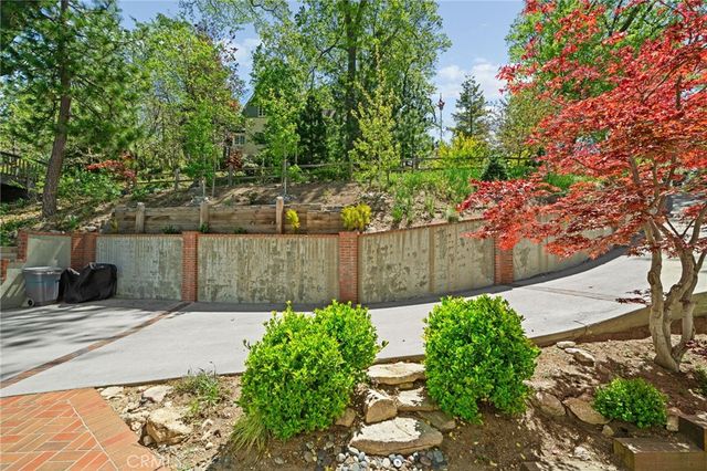 1027 Pintail Circle, Lake Arrowhead, CA 92352