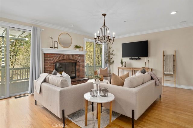 1027 Pintail Circle, Lake Arrowhead, CA 92352