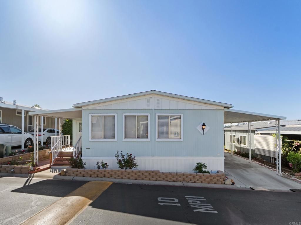 Image 2 of property listing at 155 S Las Flores 16, San Marcos, CA 92069