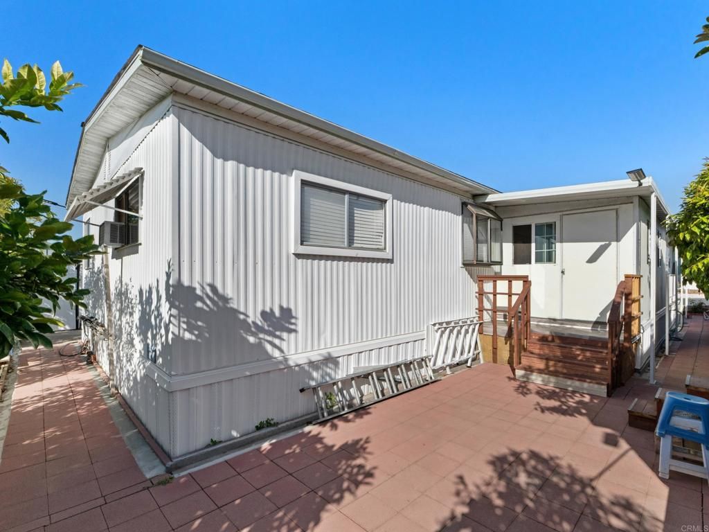 Image 26 of property listing at 155 S Las Flores 16, San Marcos, CA 92069