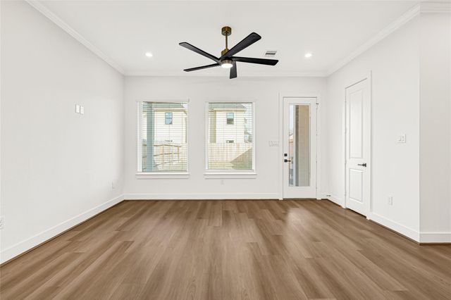 7944 Dyer Street, Houston, TX 77088