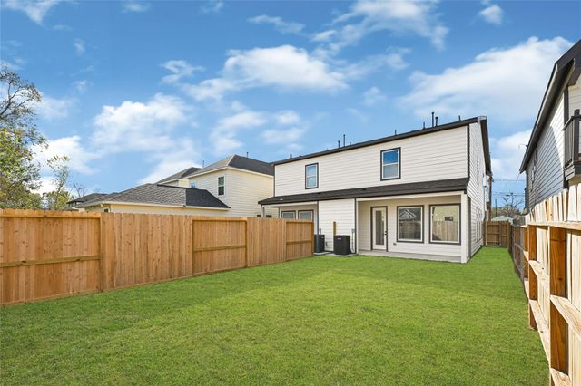 7944 Dyer Street, Houston, TX 77088