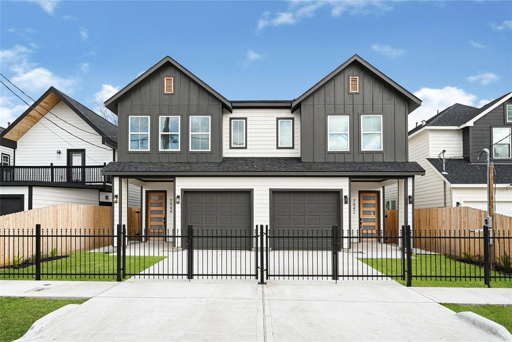 7944 Dyer Street, Houston, TX 77088