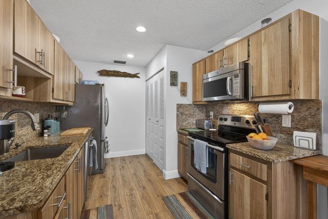 5455 Janice Lane, West Palm Beach, FL 33417