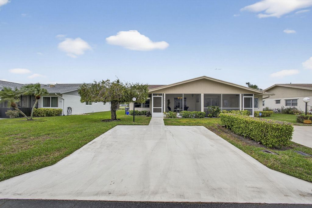 5455 Janice Lane, West Palm Beach, FL 33417