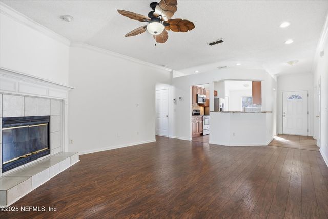 13225 PACEMAKER Drive, Jacksonville, FL 32225