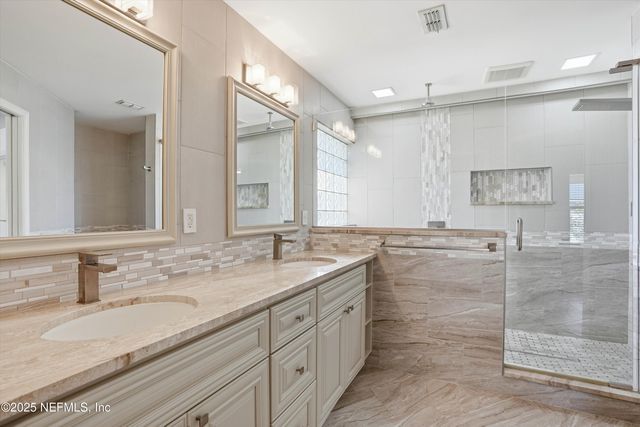 13225 PACEMAKER Drive, Jacksonville, FL 32225