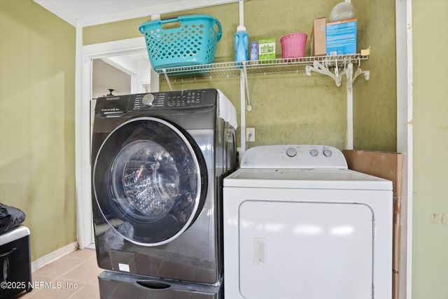 13225 PACEMAKER Drive, Jacksonville, FL 32225