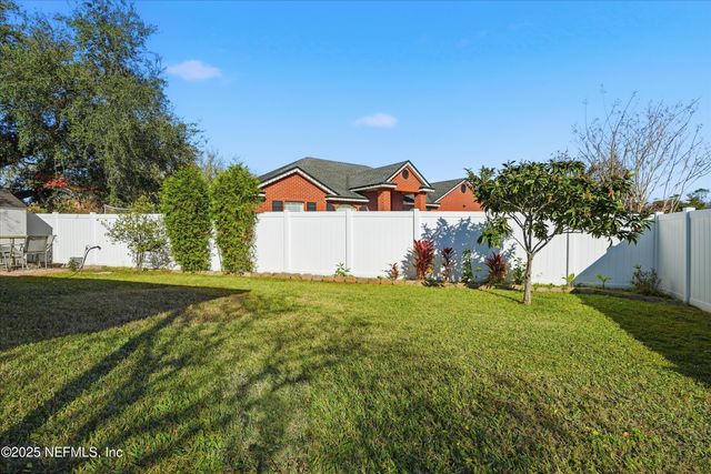 13225 PACEMAKER Drive, Jacksonville, FL 32225