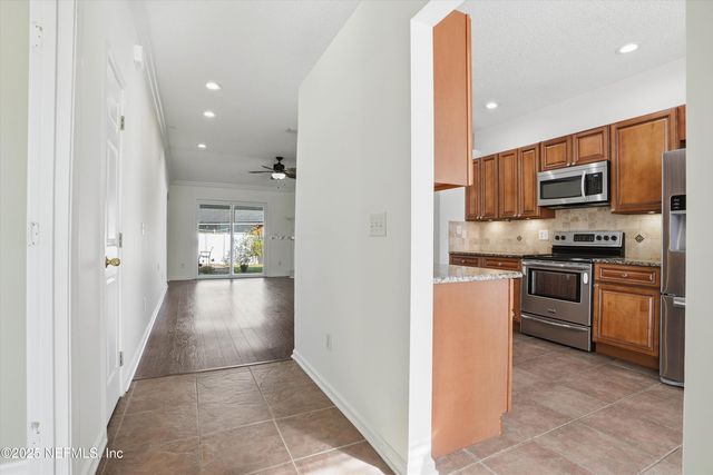 13225 PACEMAKER Drive, Jacksonville, FL 32225