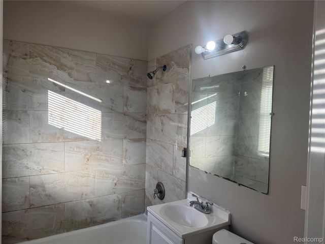 17809 Binder Street, Detroit, MI 48212