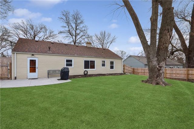 7516 High Drive, Prairie Village, KS 66208