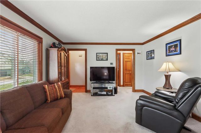 7516 High Drive, Prairie Village, KS 66208