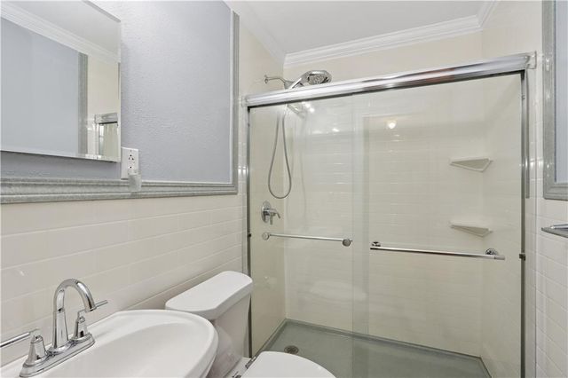 7516 High Drive, Prairie Village, KS 66208