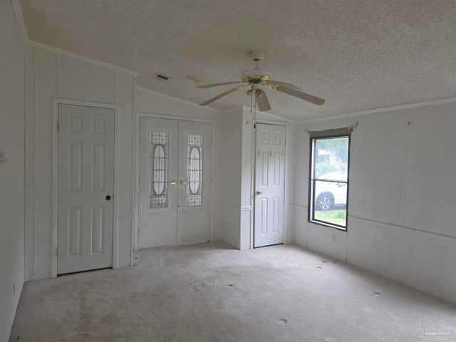 4833 Guernsey Rd, Pace, FL 32571