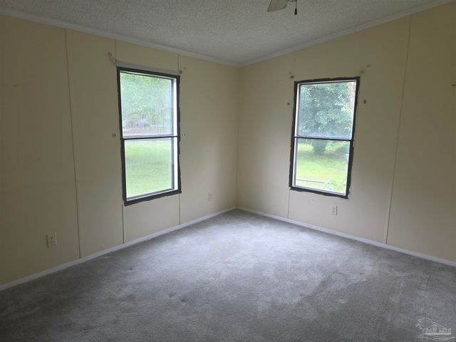 4833 Guernsey Rd, Pace, FL 32571