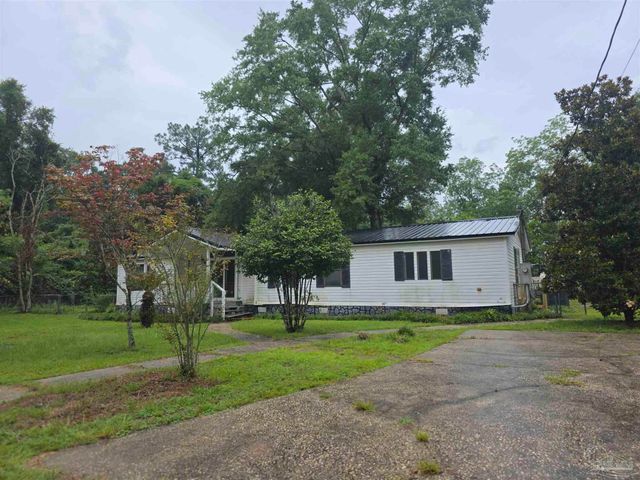 4833 Guernsey Rd, Pace, FL 32571