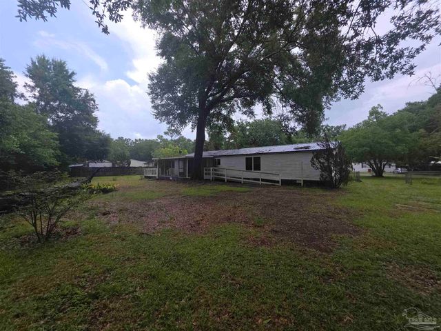 4833 Guernsey Rd, Pace, FL 32571