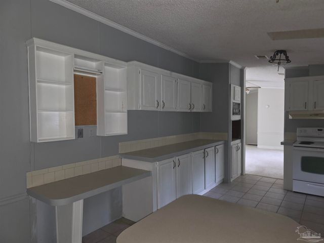4833 Guernsey Rd, Pace, FL 32571