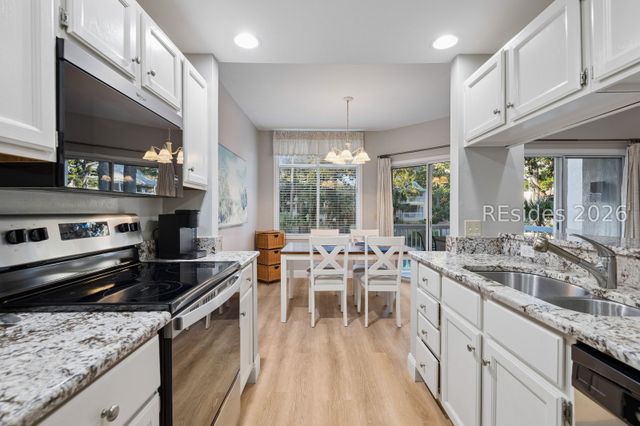 77 Ocean Ln Apt 612, Hilton Head Island, SC 29928