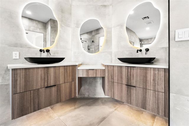 3817 Tailfeather DR, Round Rock, TX 78681