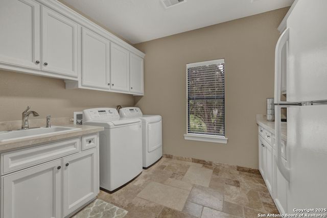 1746 Stagecoach, Canyon Lake, TX 78133