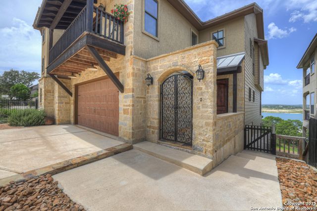 1746 Stagecoach, Canyon Lake, TX 78133