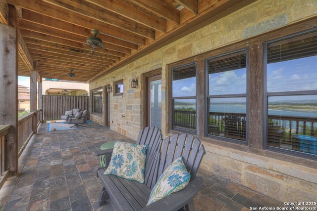 1746 Stagecoach, Canyon Lake, TX 78133