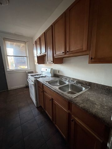 5849 S Michigan Avenue, Chicago, IL 60637
