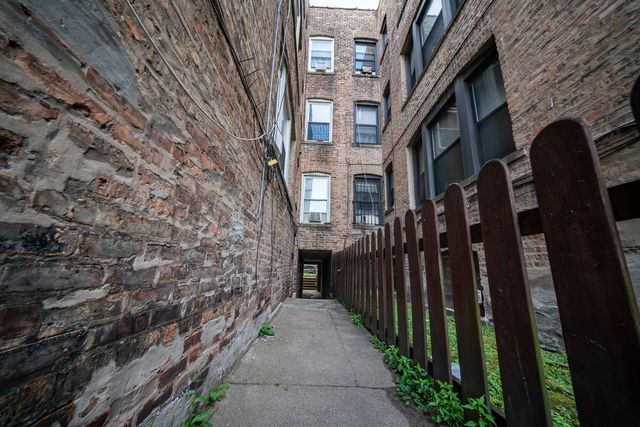 5849 S Michigan Avenue, Chicago, IL 60637